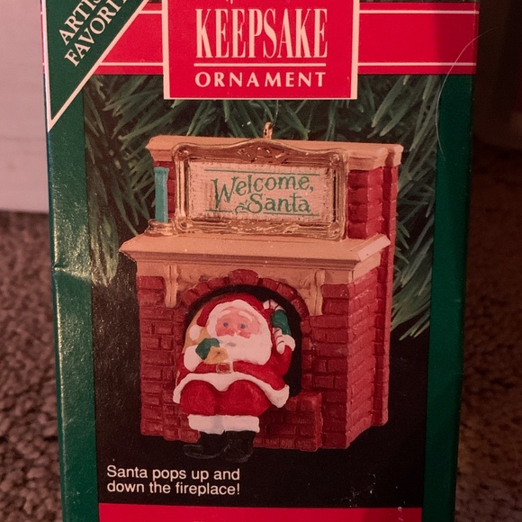 NEW! HALLMARK Keepsake Ornament, Welcome Santa, NEW! 1990 - Picture 1 of 3